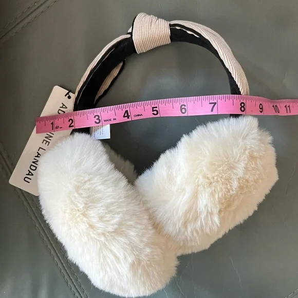 NWT Beautiful ADRIENNE LANDAU Soft FLUFFY Warm COZY Creamy EAR MUFFS - Picture 11 of 13